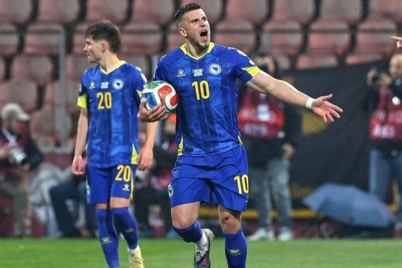 Soi kèo Canada vs Bosnia