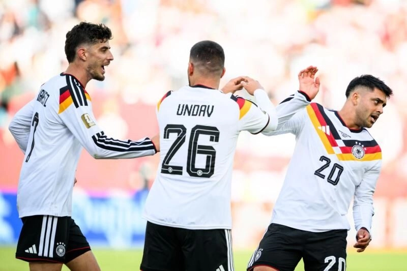Soi kèo Ecuador vs Đức